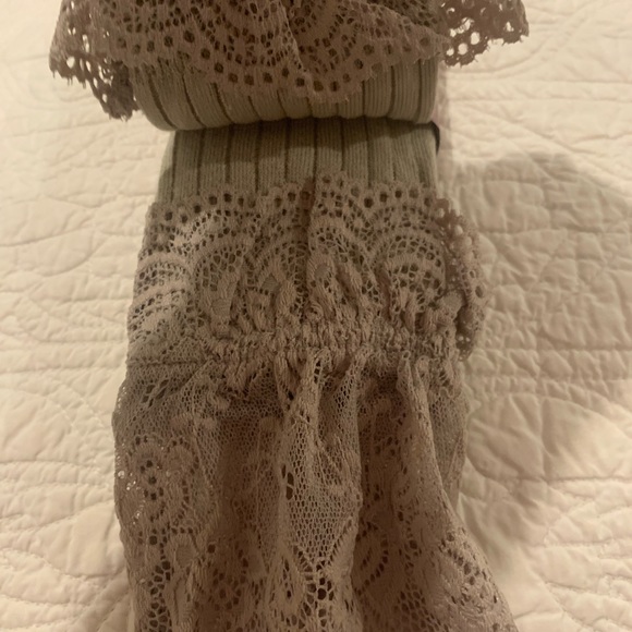 NWT Simply Noelle Boot socks Beige lace Top! So cute!! - Picture 3 of 8